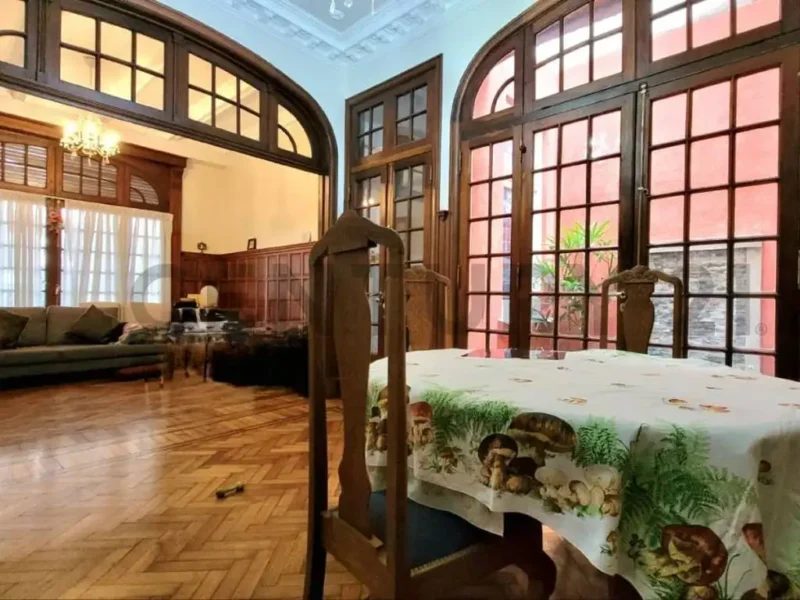 Bacacay 2500, Piso 0