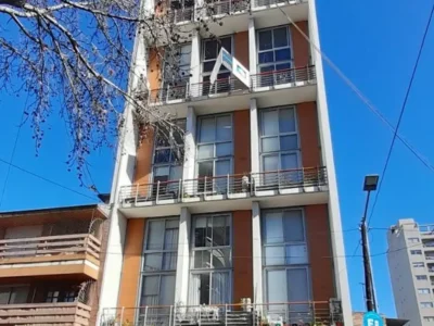 Lacroze 5000, Piso 7