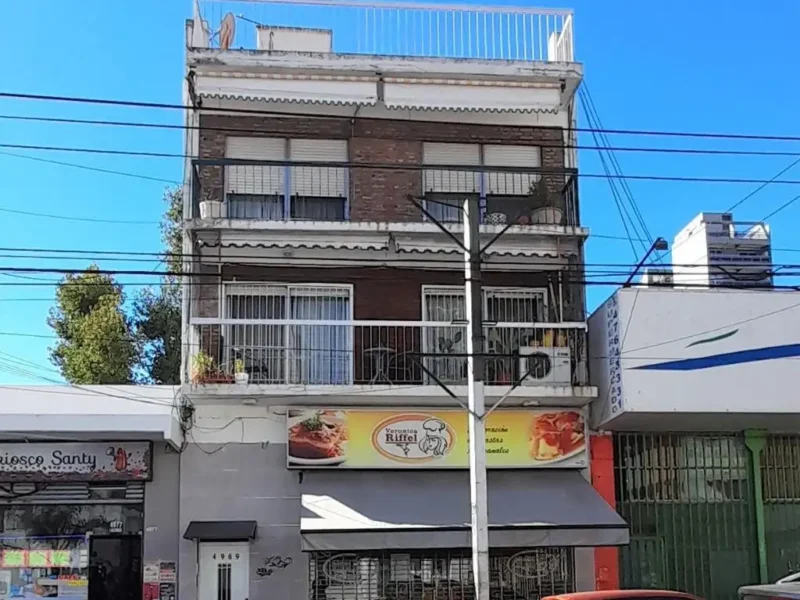Lacroze 4900, Piso 2