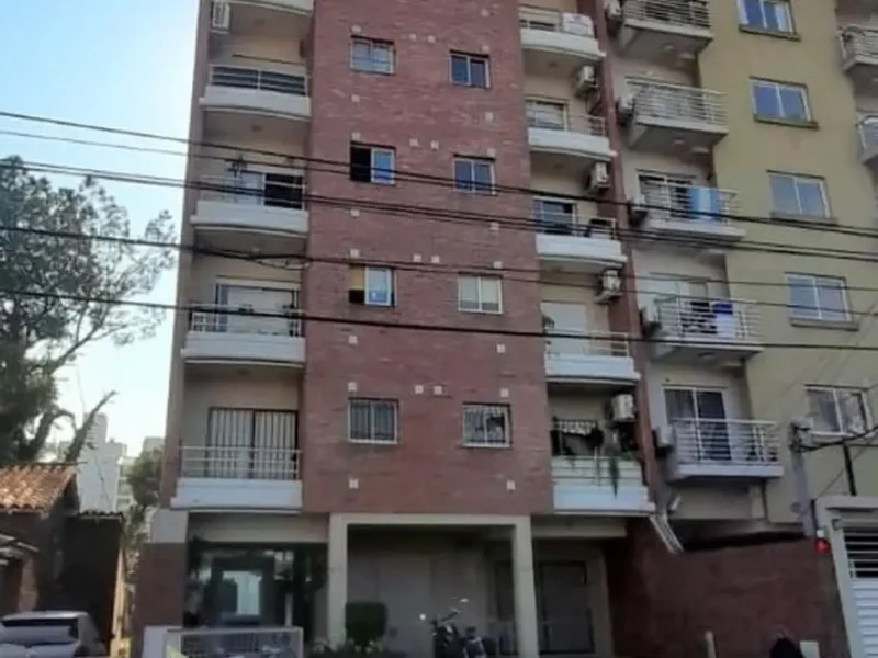 Witcomb 2400, Piso 2