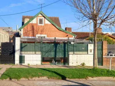 Rio Negro 2200, Piso PB