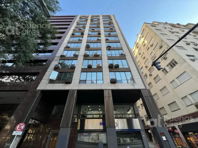 Leandro N. Alem al 500. Entre Tucumán y Lavalle.