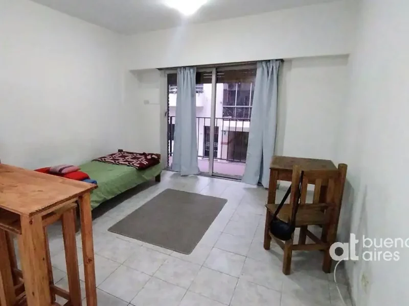 Solís al 300, y Belgrano